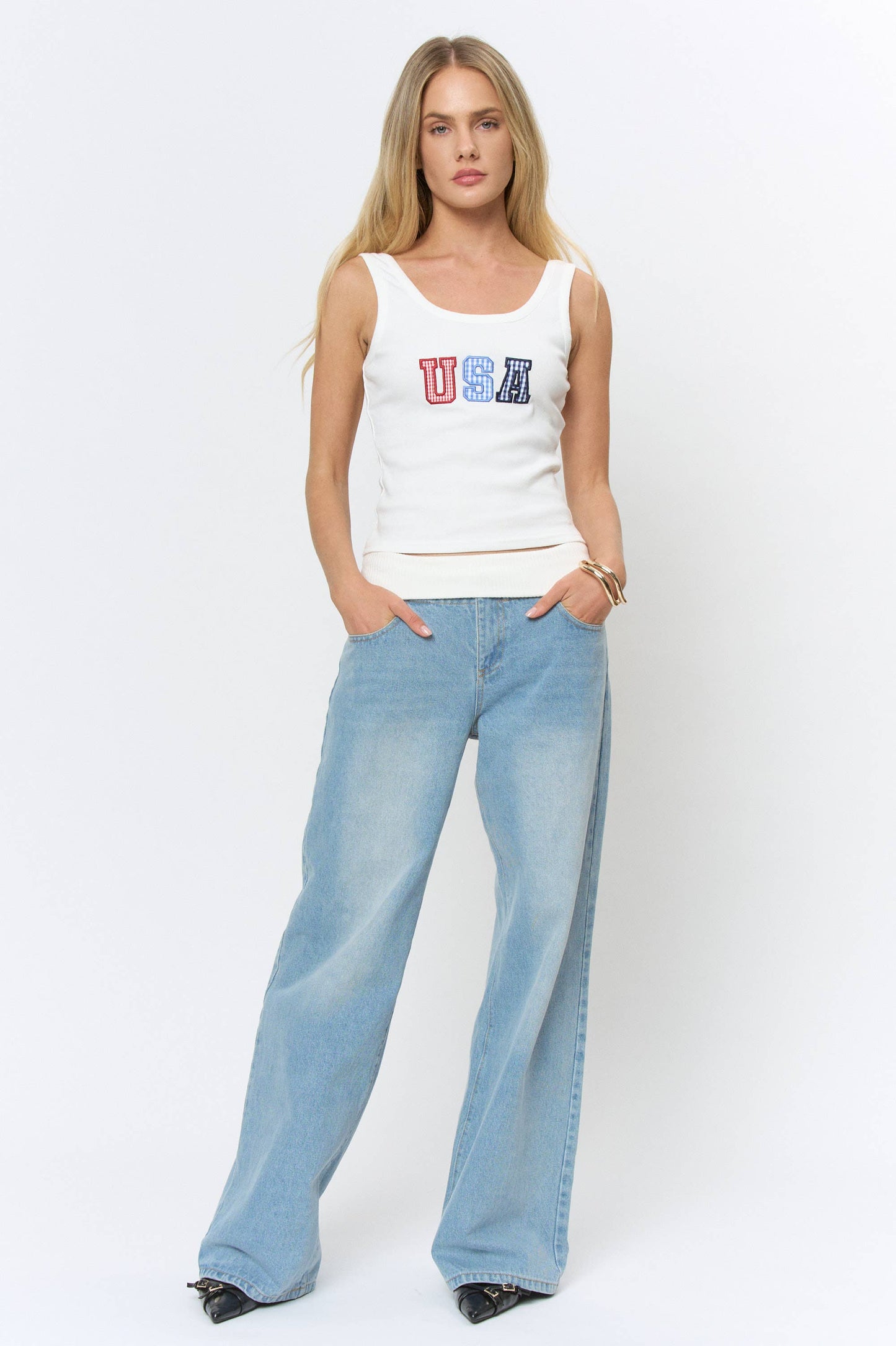 BKT1086C - APPLIQUE DETAILED RIB SLEEVELESS TOP: OFF WHITE / S-M-L (3-2-1)