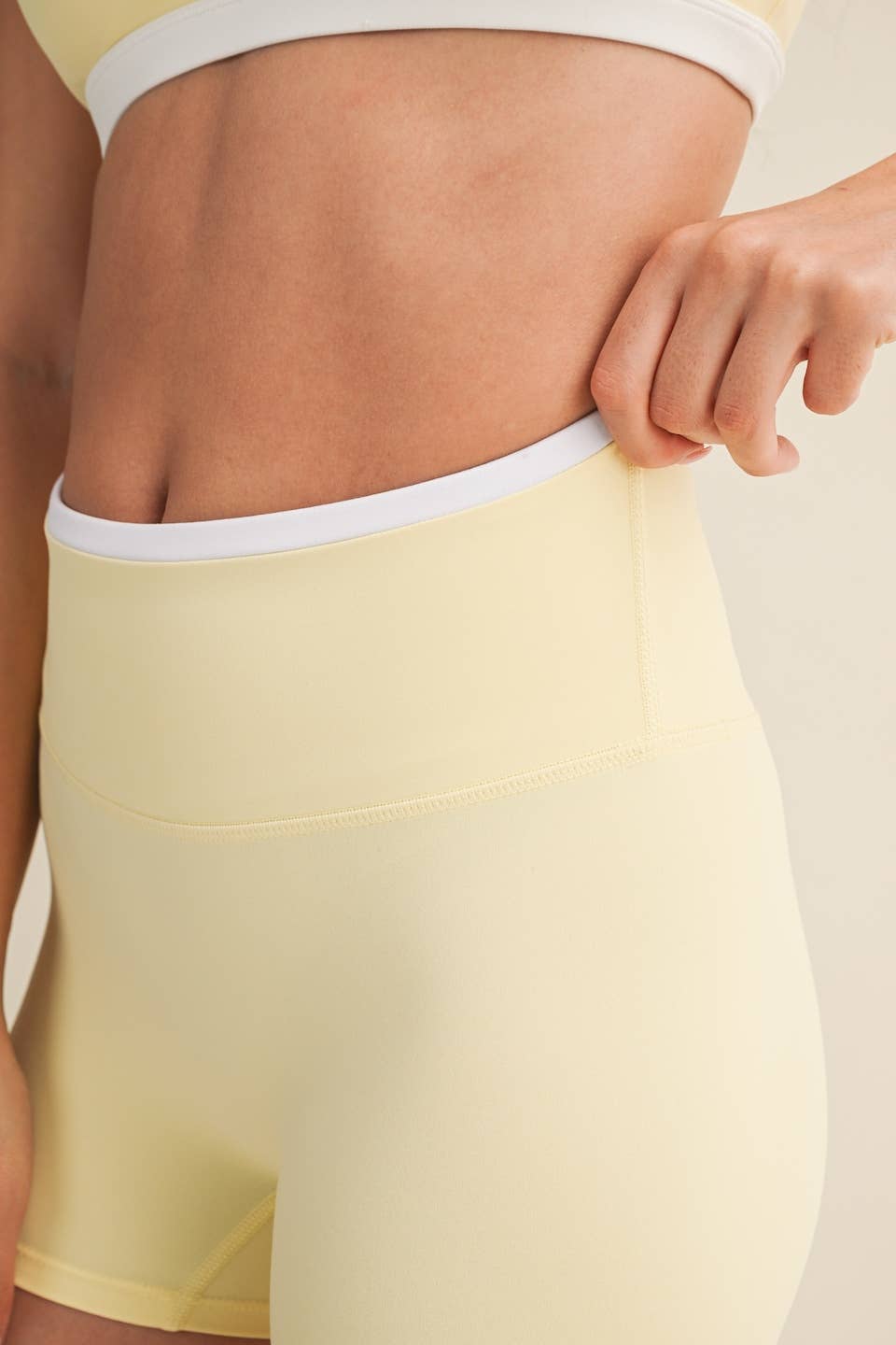Contrast Binding Biker Shorts: Lemon / S