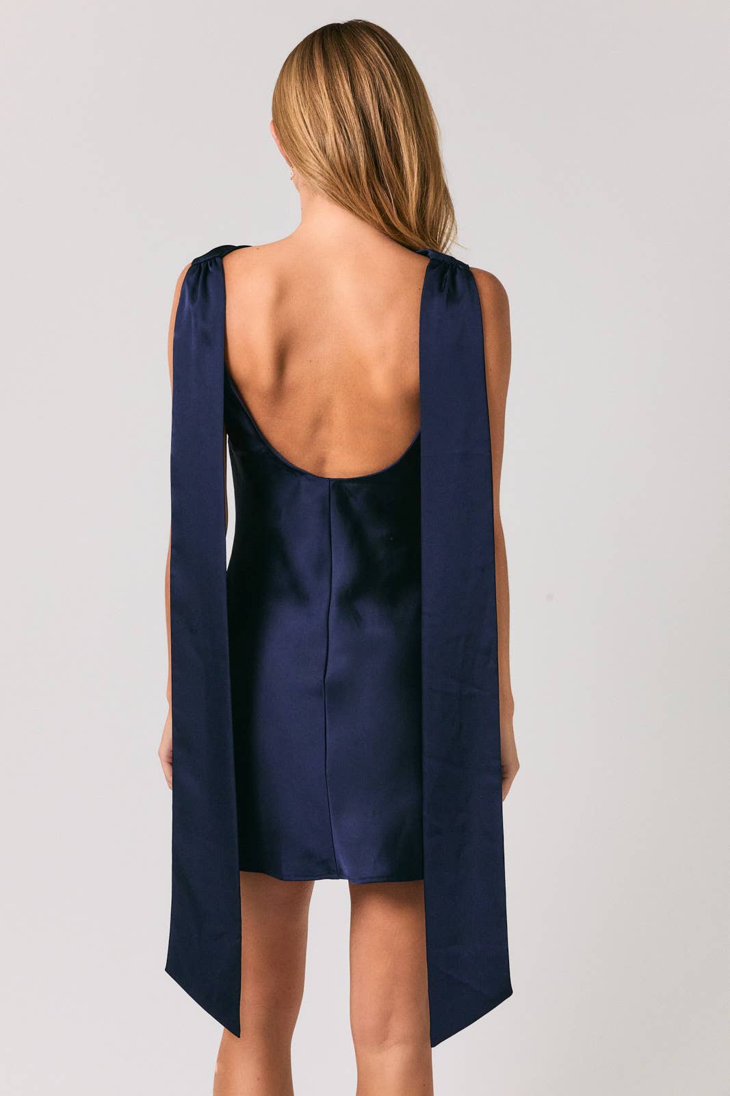 COWL NECK BACK OPEN ATTACHED SCARF FITTED SATIN MINI DRESS: NAVY / XS